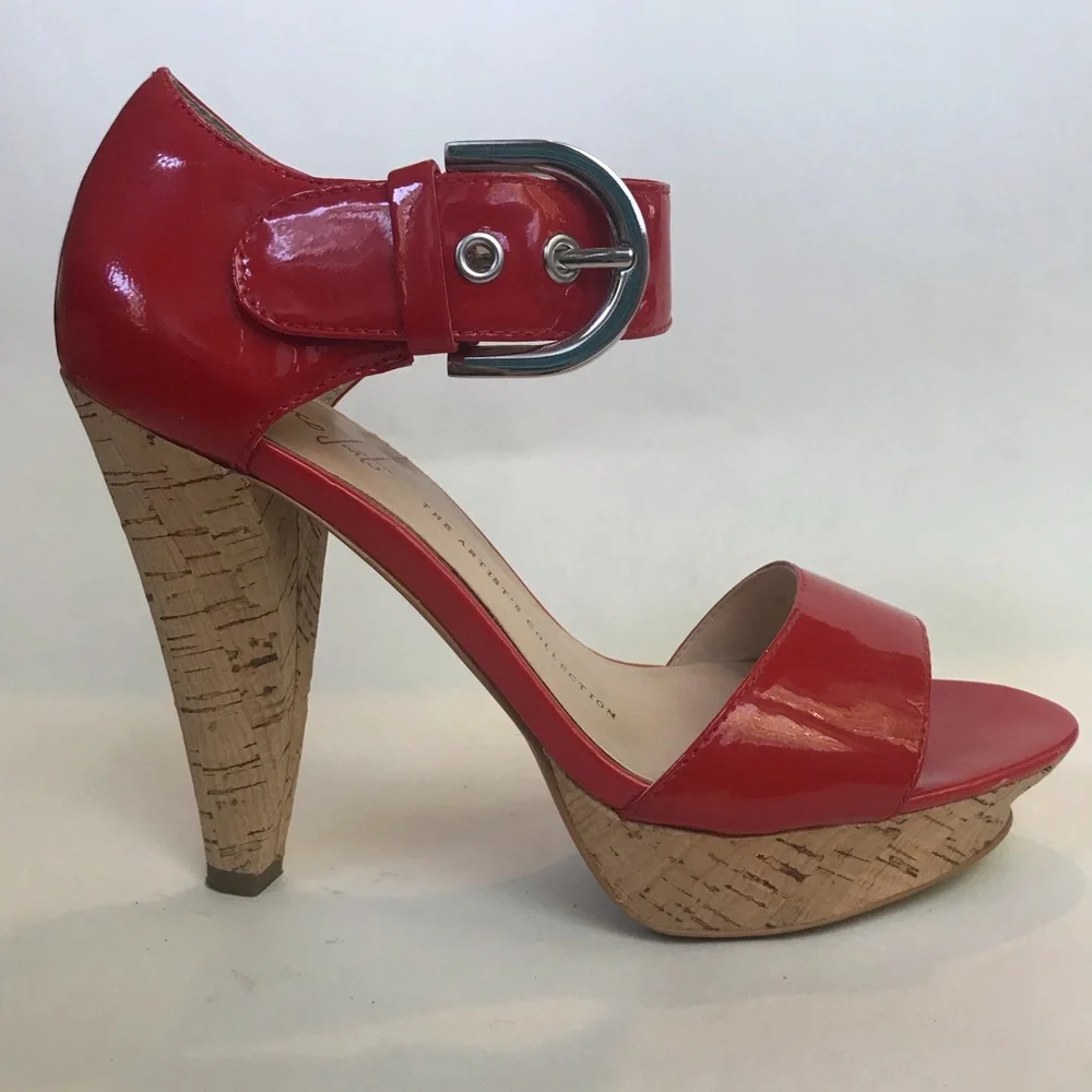 ‼️SOLD LOCALLY‼️ Franco Sarto Artist’s Collection Patent Heels - Picture 1 of 11